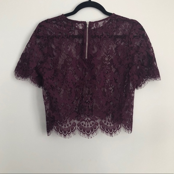 ✨3/$30✨ SHORT SLEEVE LACE CROP TOP - Picture 2 of 2
